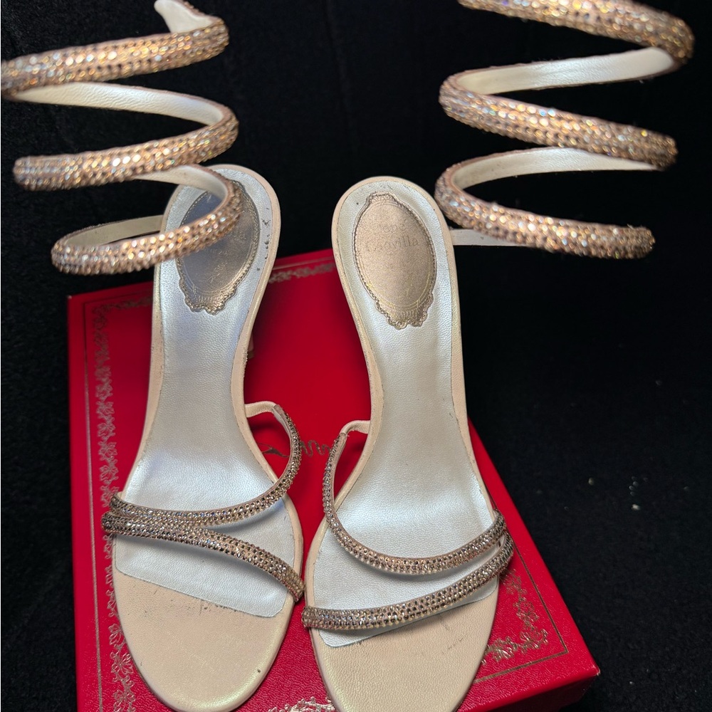 Nude RENE CAOVILLA Elegant Spiral Strap Sandals - Gold